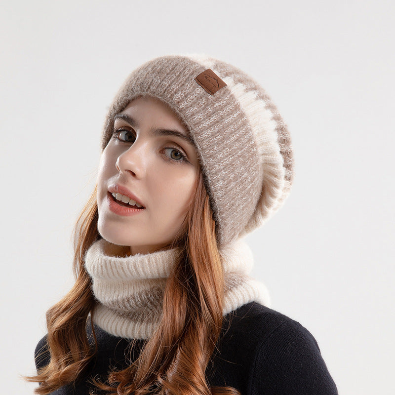Beige slouchy knit beanie and neck warmer set