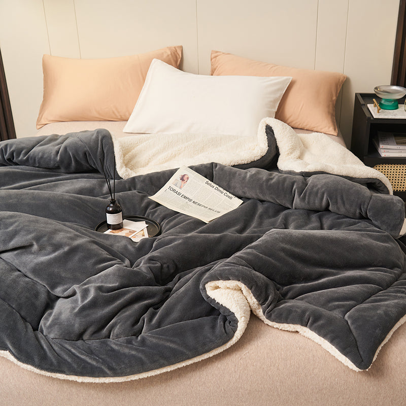 Reversible sherpa throw blanket, photo 6